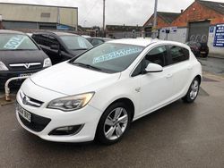 White Used 2014 Vauxhall Astra SRi Hatchback | £3,995 (A bit pricey)
