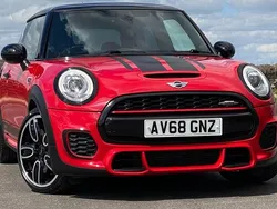Chili red Used 2018 Mini John Cooper Works Hatch Hatchback | £16,250 (Fair price)