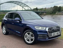 Blue Used 2017 Audi Q5 S-Line SUV | £19,999 (Fair price)