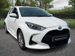White Used 2024 Toyota Yaris Hybrid Hatchback | £18,495 (Good price)