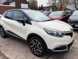 Cream/black Used 2017 Renault Captur Dynamique SUV | £7,790 (Fair price)