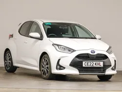 White Used 2022 Toyota Yaris Hybrid Design Hatchback | £17,798 (Fair price)
