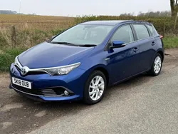Blue Used 2018 Toyota Auris Hybrid Hatchback | £12,599 (Fair price)