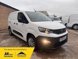 White Used 2020 Peugeot Partner Van | £6,200 (Fair price)