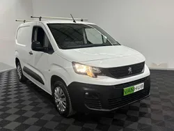 White Used 2021 Peugeot Partner Premium MPV | £7,395 (Fair price)