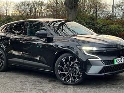 Used 2025 Renault Megane E-Tech Techno Esprit Alpine Hatchback | £28,032 (Expensive)