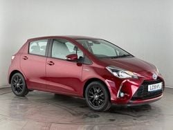 Red Used 2019 Toyota Yaris Hybrid Hatchback | £13,550 (Good price)