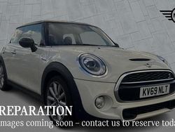 White Used 2019 Mini Cooper S Classic Hatchback | £15,988 (Good price)
