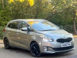Silver Used 2016 Kia Carens 2 MPV | £3,990 (Super price)