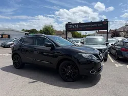 Black Used 2015 Nissan Qashqai Tekna SUV | £4,990 (Fair price)