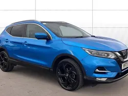 Blue Used 2017 Nissan Qashqai Tekna SUV | £11,549 (Fair price)