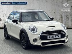 White Used 2019 Mini Cooper S Classic Hatchback | £15,495 (Good price)