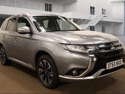 Grey Used 2016 Mitsubishi Outlander P-HEV Estate | £7,990 (Good price)