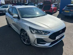 Moondust silver Used 2023 Ford Focus ST-Line X Hatchback | £18,000 (Fair price)