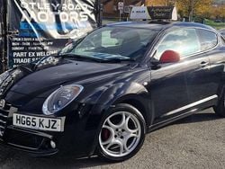 Black Used 2015 Alfa Romeo MiTo Distinctive Hatchback | £4,795 (Good price)