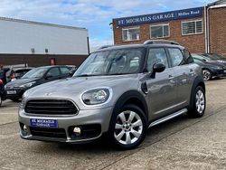 Silver Used 2017 Mini Cooper Countryman SUV | £12,995 (A bit pricey)