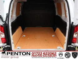 White Used 2023 Citroën Berlingo MPV | £10,990 (Good price)