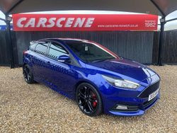 Blue Used 2015 Ford Focus ST Hatchback | £8,799 (Super price)