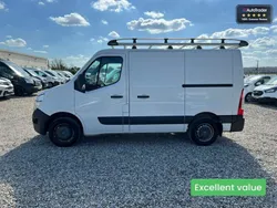 White Used 2017 Nissan NV400 SE Van | £7,894