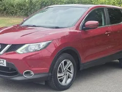 Red Used 2014 Nissan Qashqai Acenta Premium SUV | £5,500 (Good price)
