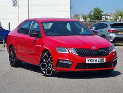Velvet red metallic Used 2019 Skoda Octavia vRS Hatchback | £17,495 (Fair price)