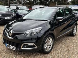 Black Used 2016 Renault Captur Dynamique SUV | £7,450 (Fair price)