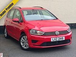Red Used 2017 VW Golf Sportsvan SE MPV | £10,650 (Fair price)