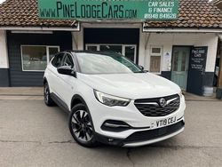 White Used 2019 Vauxhall Grandland X Sport SUV | £9,699 (Fair price)