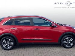 Red Used 2019 Kia Niro SUV | £15,092 (Good price)