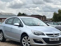 Used 2015 Vauxhall Astra Design Edition Hatchback | £3,799 (Good price)