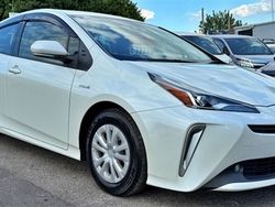 White Used 2019 Toyota Prius Hatchback | £12,295 (Good price)