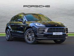 Black Used 2019 Porsche Macan SUV | £40,940 (Fair price)