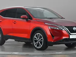 Red Used 2022 Nissan Qashqai Tekna SUV | £24,299 (Expensive)