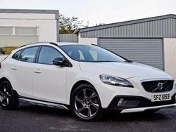Used 2014 Volvo V40 CC Estate | £7,995 (Fair price)
