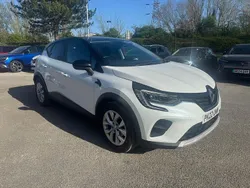 Arctic white Used 2022 Renault Captur Iconic SUV | £15,990 (A bit pricey)