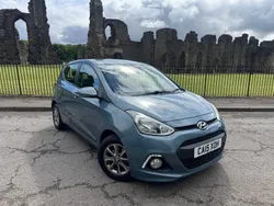 Blue Used 2015 Hyundai i10 Premium Hatchback | £5,999 (Good price)