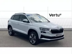 White Used 2023 Skoda Karoq SE Drive SUV | £17,402 (Fair price)