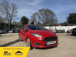 Red Used 2016 Ford Fiesta Zetec Hatchback | £4,545 (Fair price)