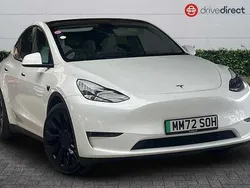 White Used 2023 Tesla Model Y Performance SUV | £27,750 (Fair price)