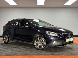 Blue Used 2015 Volvo V40 CC Estate | £10,995 (Fair price)