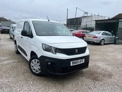 White Used 2019 Peugeot Partner Van | £7,995 (Fair price)