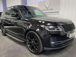 Black Used 2018 Land Rover Range Rover Vogue SE SUV | £34,749 (A bit pricey)