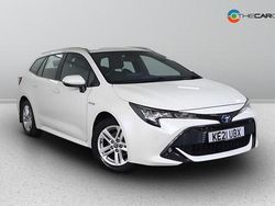 White Used 2021 Toyota Corolla Estate | £16,675 (Fair price)
