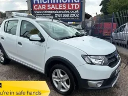White Used 2014 Dacia Sandero Lauréate Hatchback | £2,995 (Fair price)