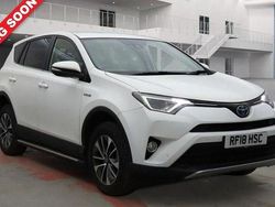 White Used 2018 Toyota RAV4 Estate | £16,350 (Super price)