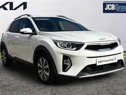 White Used 2022 Kia Stonic 2 SUV | £15,495 (Fair price)