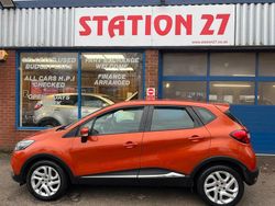 Orange Used 2014 Renault Captur Dynamique SUV | £5,195 (Fair price)