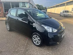 Black Used 2017 Hyundai i10 SE Hatchback | £5,995 (Fair price)