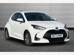 White Used 2022 Toyota Yaris Hybrid Hatchback | £16,250 (Good price)