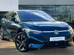 Aquamarine blue metallic black Used 2024 VW ID.7 Pro Sedan | £30,955 (Super price)